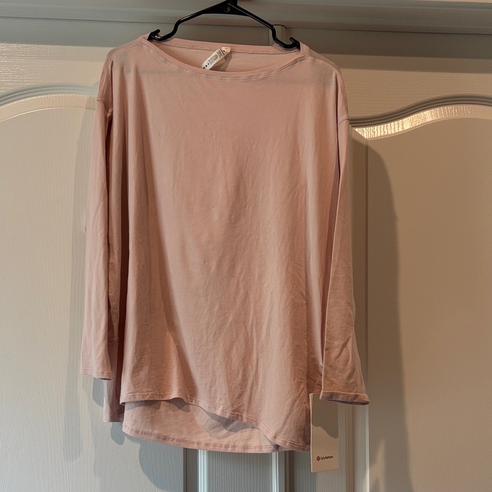 Lululemon Athletica Soft Pink Long Sleeve Top